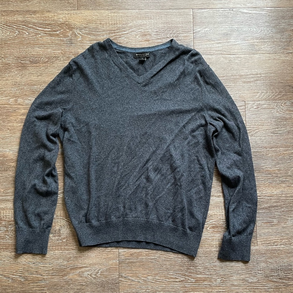 Men’s Size L Banana Republic Luxury Blend Sweater